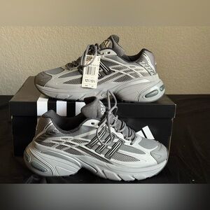 Men's Size 12.5 - Adidas Adistar XLG 2.0 'Grey Four Silver Metallic'